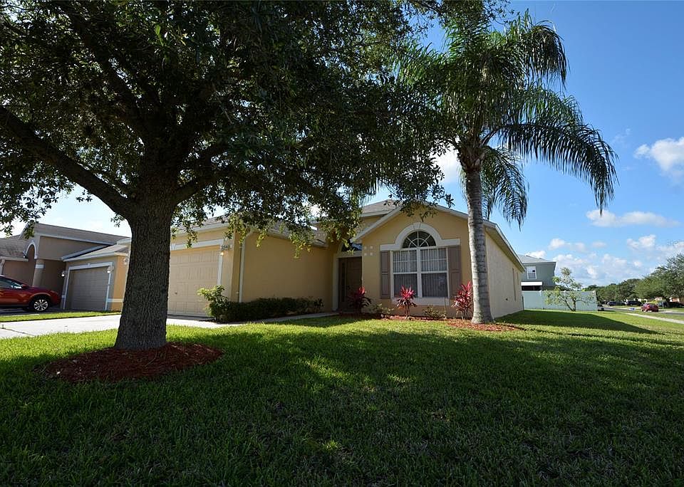 1st image of 105 Pinefield Dr