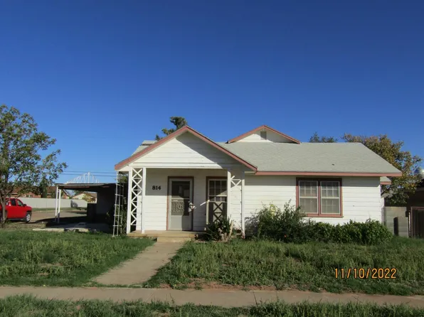 814 16th St, Seagraves, TX 79359