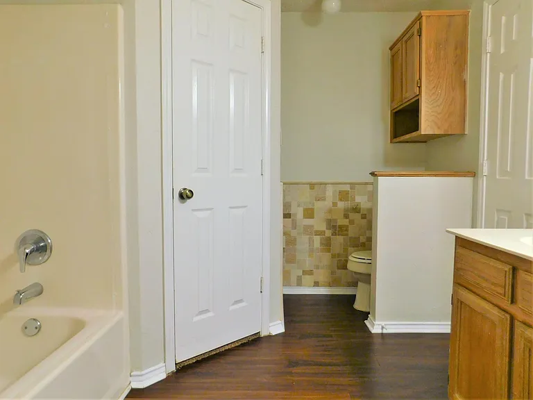 3008 Anysa Ln — Photo 17