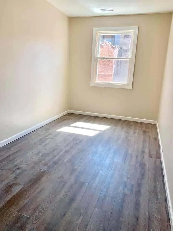 Building Photo - 415 1/2 N Market St #D