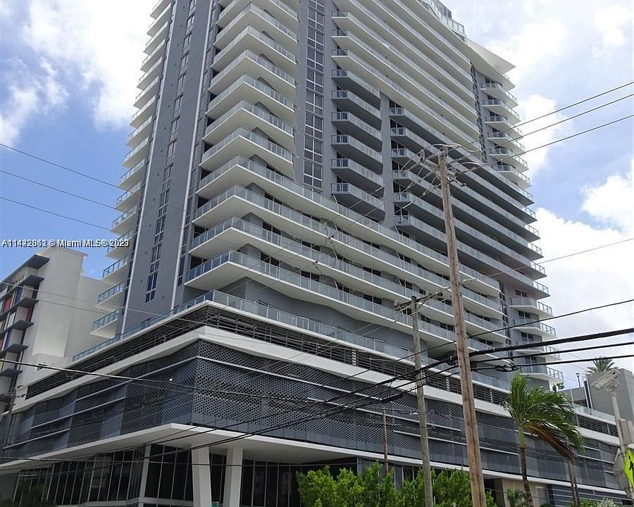 1st image of 1010 SW 2nd Ave Unit 2005