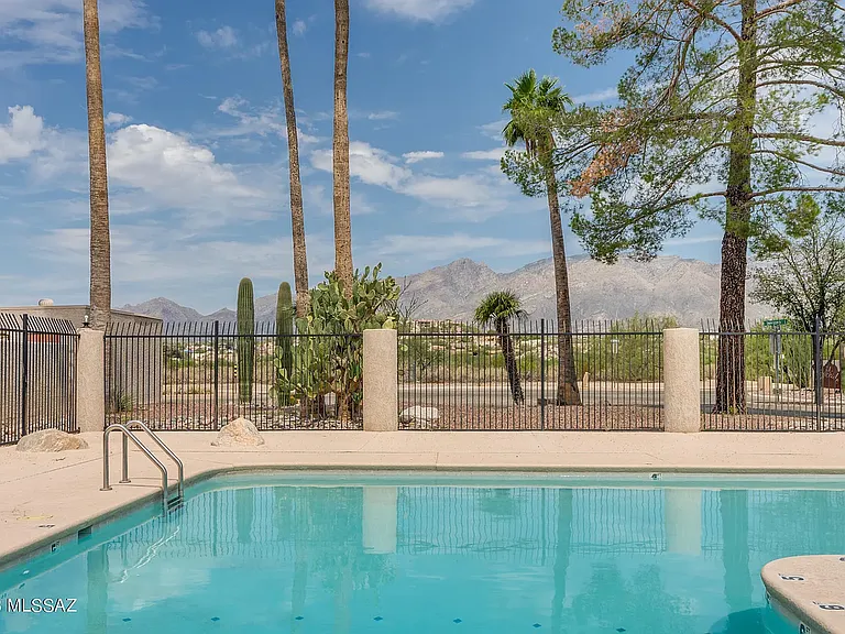 4461 E Bullrush Ln — Photo 14