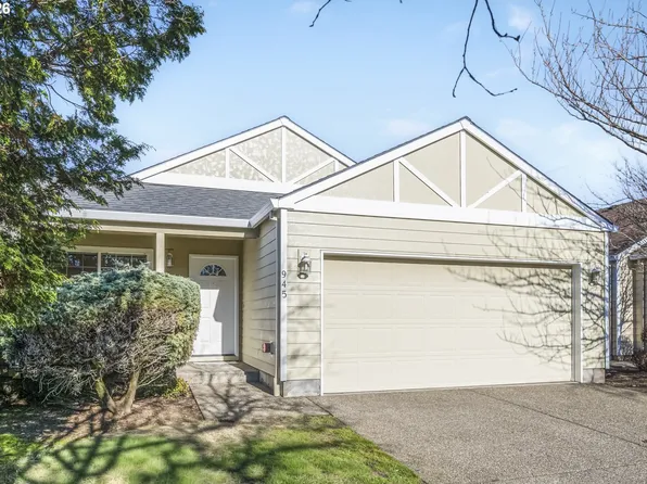 945 SW 24th St, Troutdale, OR 97060