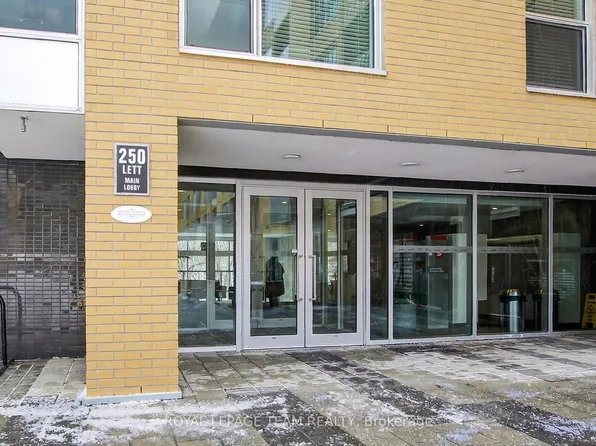 250 Lett St #1007, Ottawa, ON K1R 0A8