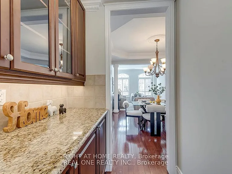 96 Spring Azure Cres — Photo 20