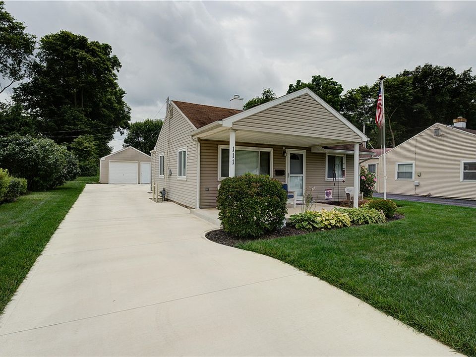 1st image of 111 W Harmon Dr