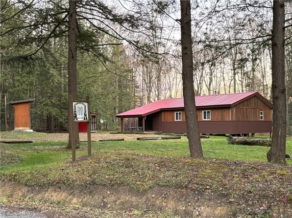 5274 Sackett Rd, Kane, PA 16735