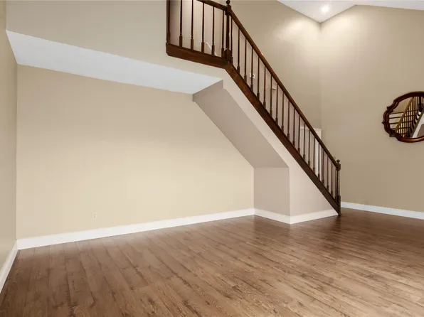 12176 Beamer Rd, Houston, TX 77089