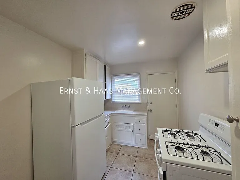 2117 Chestnut Ave #3 — Photo 4