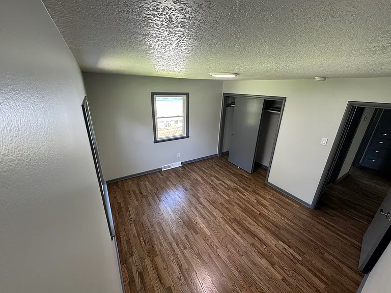 622 NE Emmett St — Photo 9