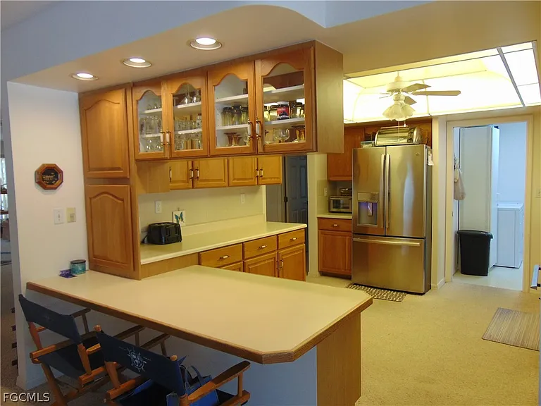 1092 Riverbend Dr — Photo 8