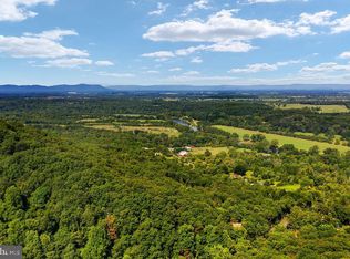 111 High Top Rd, Linden, VA 22642