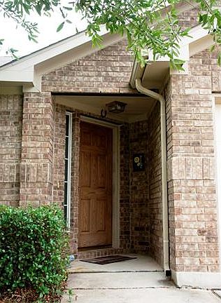 2nd image of 127 Castle Dr