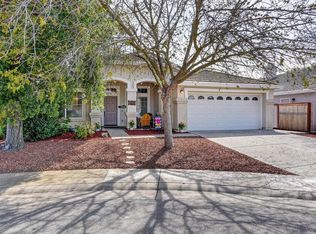 5512 Spring Falls Ct, Elk Grove, CA 95757