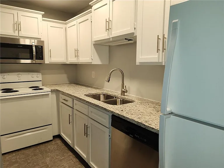 110 S Dearborn St #3 — Photo 15