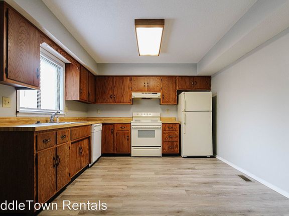 2nd image of 301 W Cessna Dr APT 3
