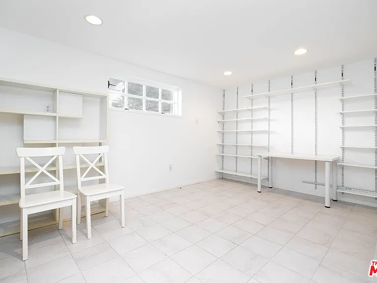 1110 W Muirlands Dr — Photo 18