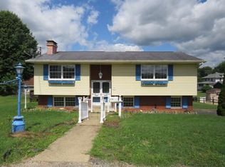 210 Delmont Ave, Belle Vernon, PA 15012