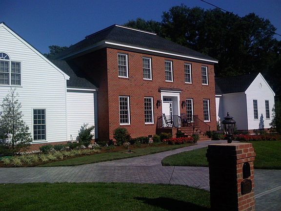 3rd image of 1308 Wythe Ln