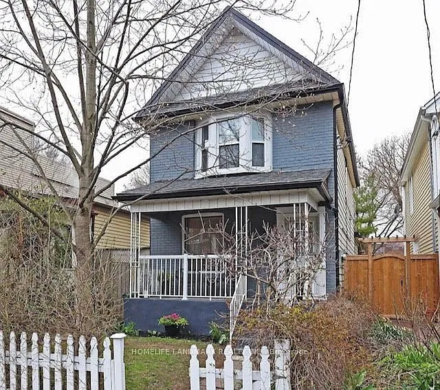 98 Hastings Ave