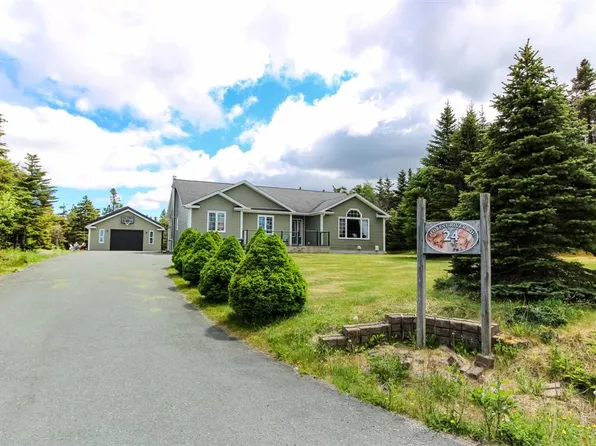 24 Forest River Road, Torbay, NL A1K0B2