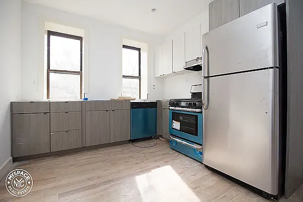 Rented by L Rose Realty (Brokerage) | media 2