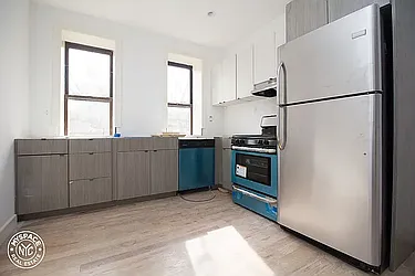 Rented by L Rose Realty (Brokerage)