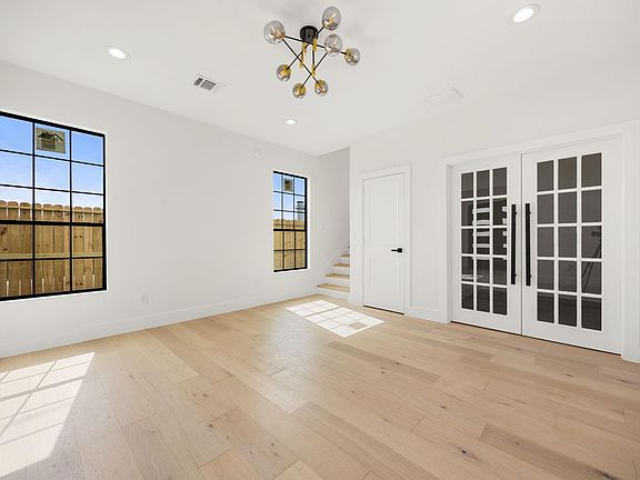 5th image of 1714 Erin St