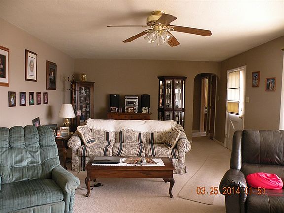 4th image of 221 Quarry Dr