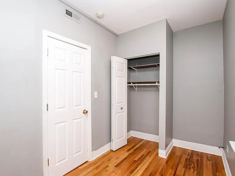 2040 W Charleston St #1R — Photo 7
