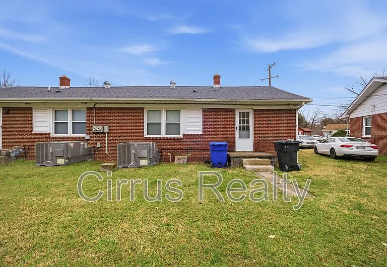 1 Shelby St — Photo 15