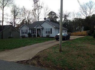 9135 Pine Tree Cir, Gainesville, GA 30506