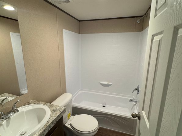 (undisclosed Address), Elizabeth City, NC 27909