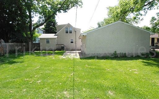 4th image of 273 Cottage Ave W