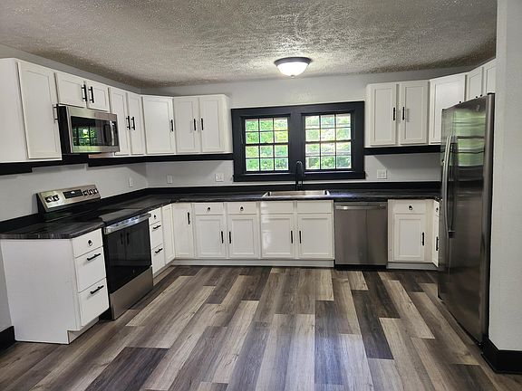 4th image of 524 W Jackson Street