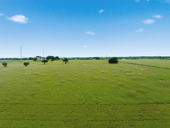 3rd image of Wade Rd