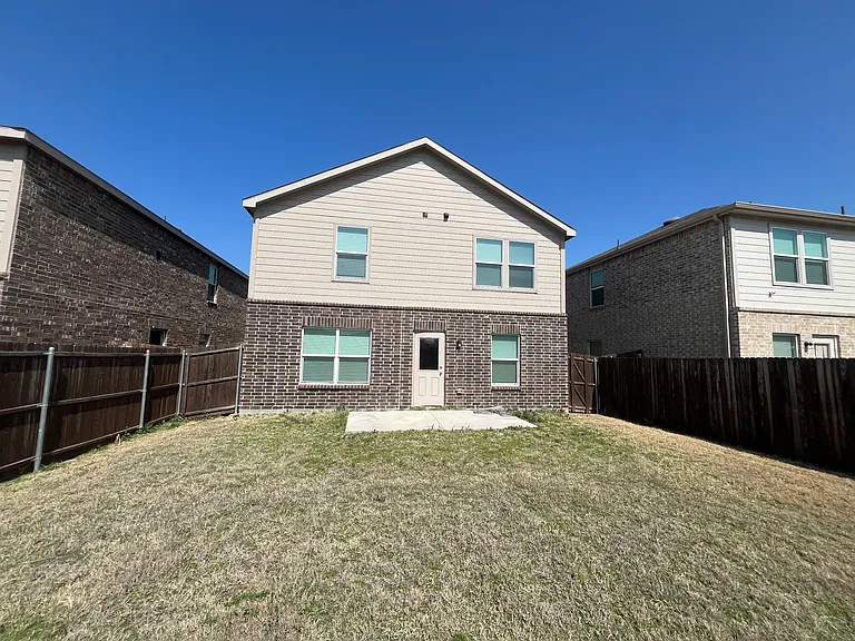 1439 Ganado Dr — Photo 8