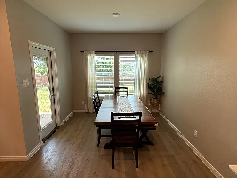 181 Hunters Way — Photo 7