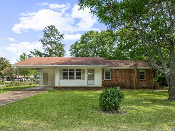 1004 Crestline Pl SW, Hartselle, AL 35640