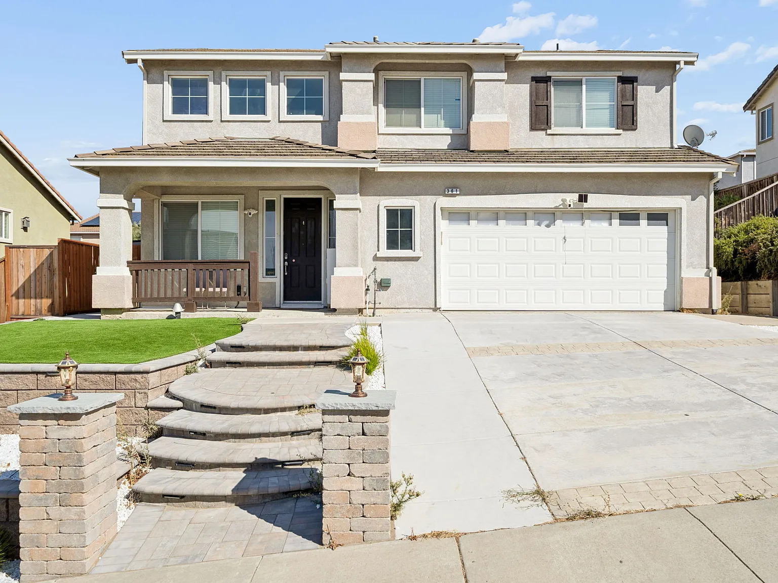 4 bed, 2234 sqft, $3,999 — Photo 2