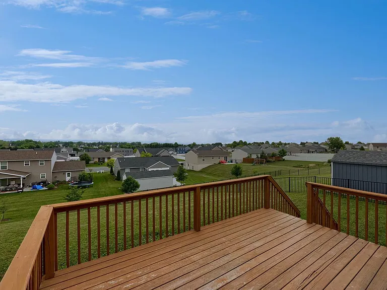 10 Hillside Dr — Photo 25