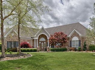 5439 Guinevere Dr, Weldon Spring, MO 63304