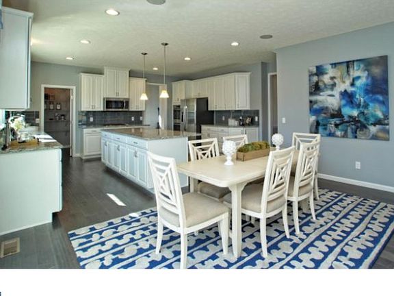 2nd image of 2020 Idlewyld Dr