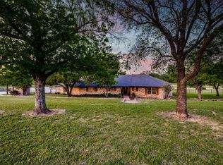 1403 Center Point Rd, Weatherford, TX 76087
