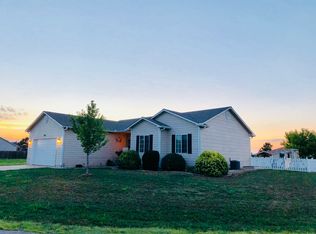 1225 Sapphire Ln, Lindsborg, KS 67456