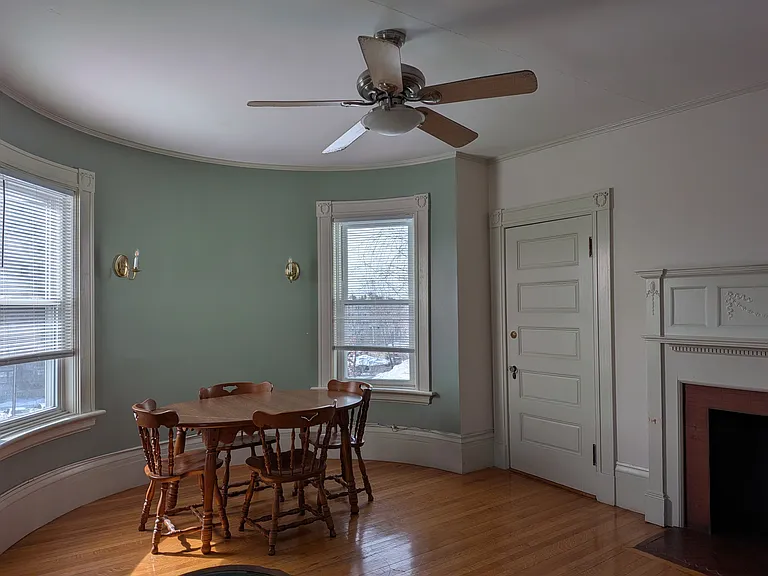 29 Chestnut St — Photo 2