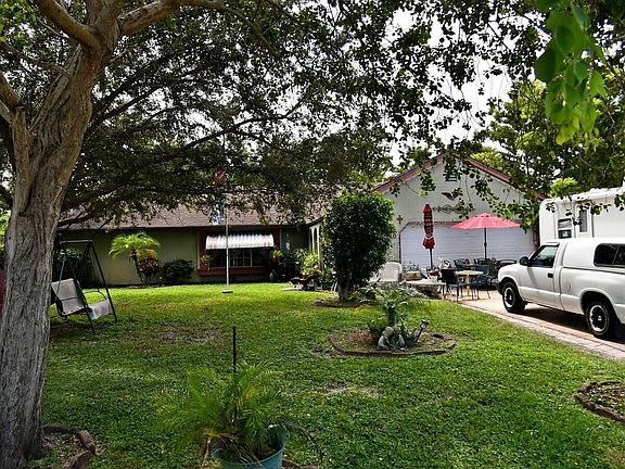 2nd image of 1420 SE Delene Court