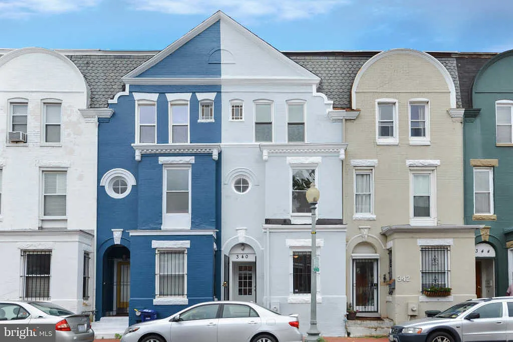 340 Elm St NW photo 1