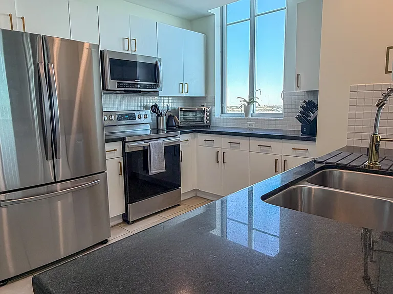 300 S Australian Ave #1007 — Photo 6