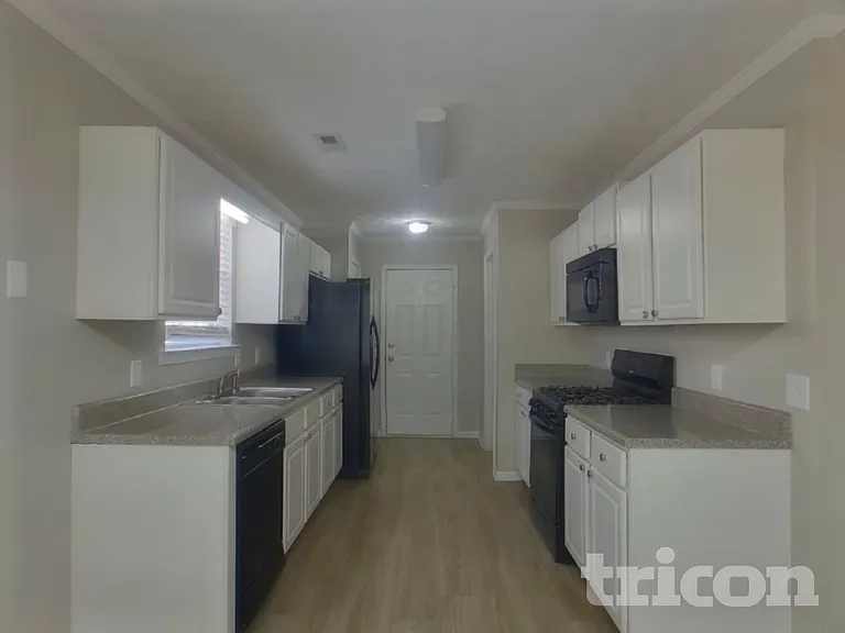 162 Willow Springs Ln — Photo 5